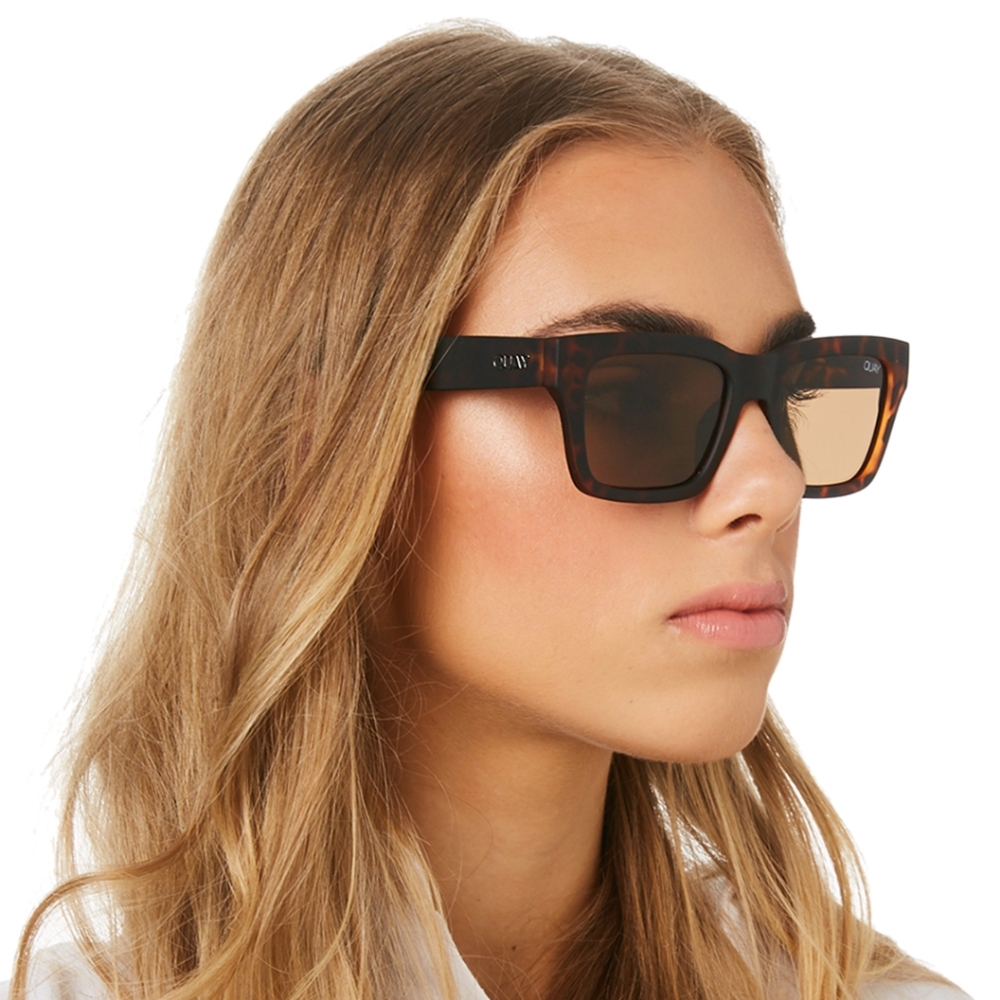 ❌Sold❌🔥NWT🔥Quay Australia - Total Vibe Polarized